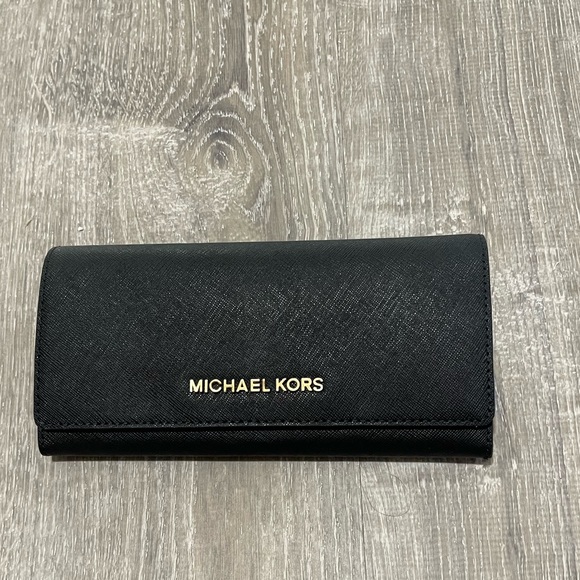 Womens Michael Kors Large Wallet Black and Gold - Picture 1 of 6